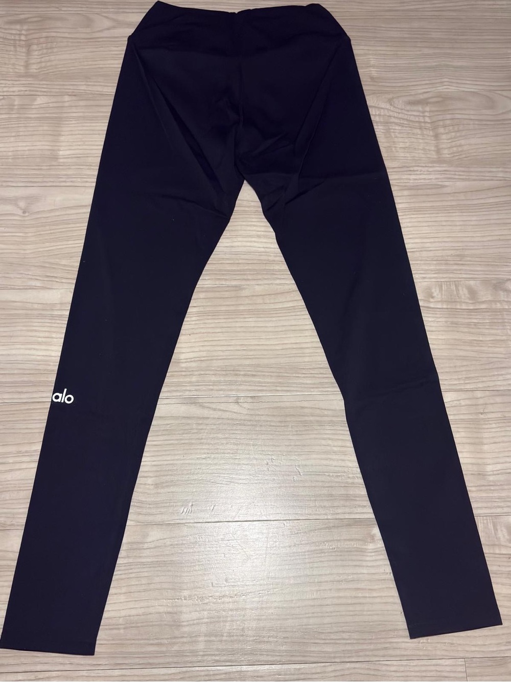 High-Waisted Black Leggings - Picture 4 of 5